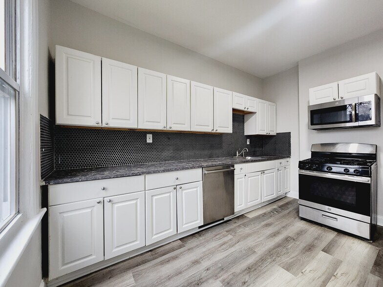 Building Photo - 227 Wegman Pky