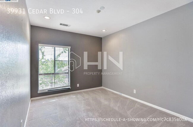 Building Photo - 39931 Cedar Blvd