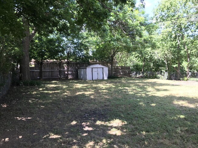 Building Photo - 2113 Richter Ave