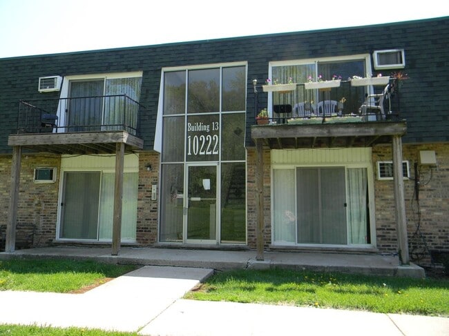 Building Photo - 10222 S 84th Terrace