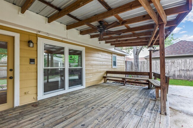Building Photo - 12615 Retreat Trail