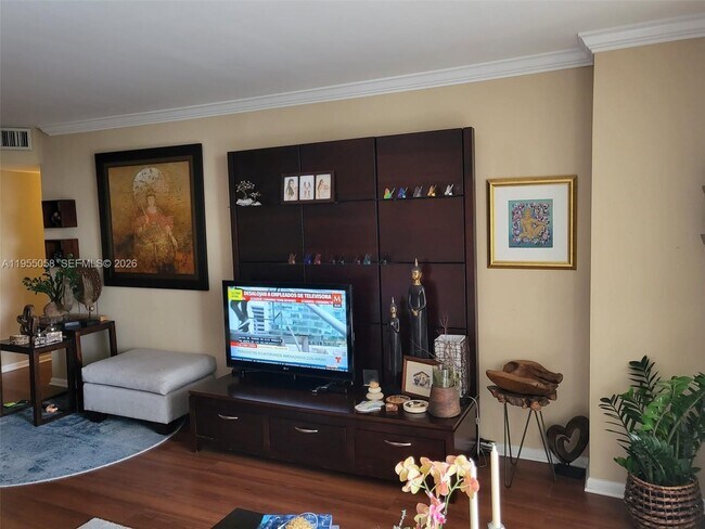 Building Photo - 18151 NE 31st Ct