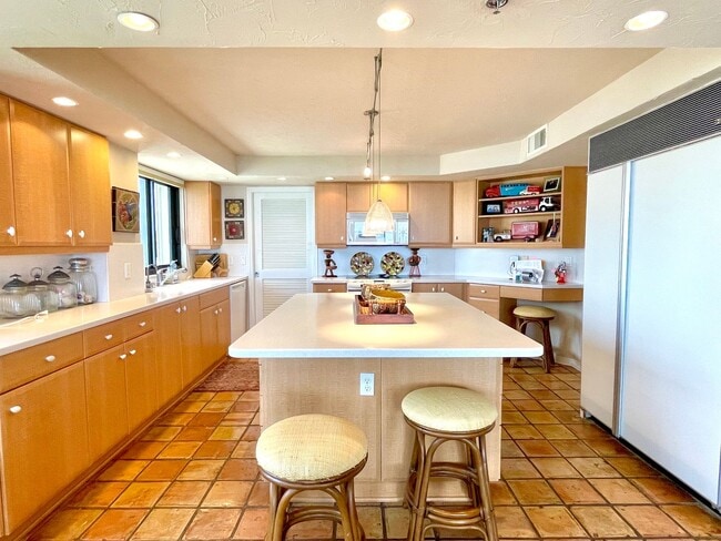 Building Photo - Sarasota Bay Penthouse
