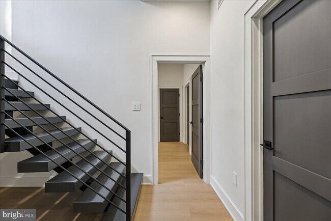 Building Photo - 4428 Albemarle St NW