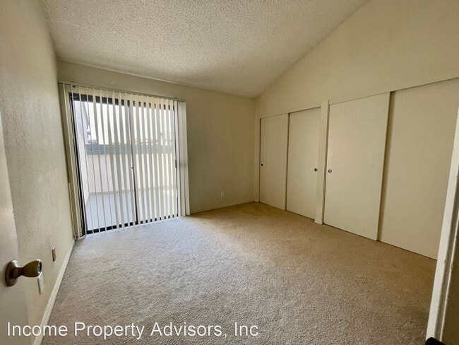 Building Photo - 2 br, 2.5 bath House - 4055 Crystal Dawn L...