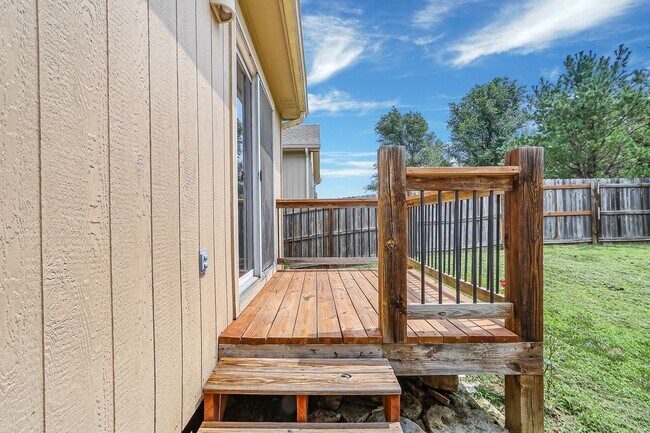 Building Photo - Gorgeous Family home for Rent!