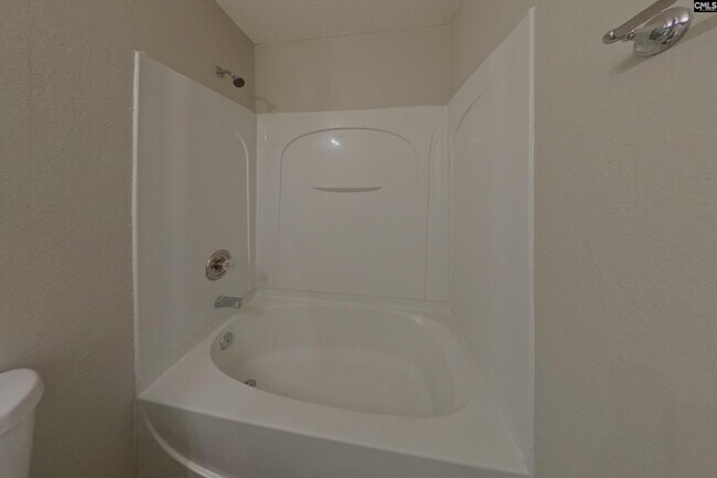 Building Photo - 61 Bluebead Ct