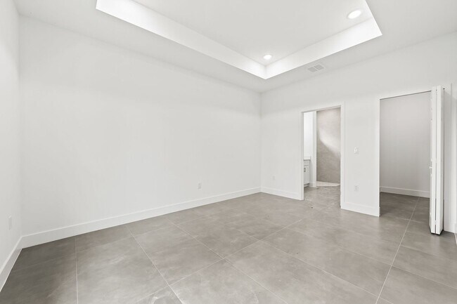 Building Photo - 3705 37th St SW