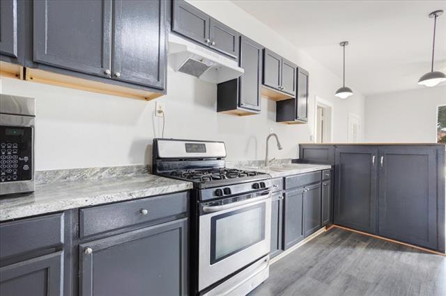 Building Photo - 407 Bonham St