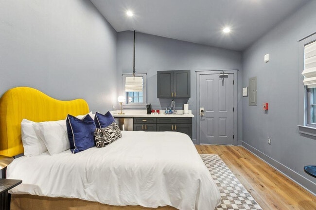 Building Photo - 1738 N Rampart St