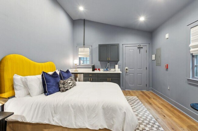 Primary Photo - 1738 N Rampart St