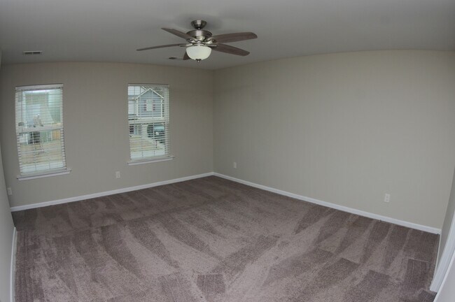 Building Photo - 129 Vermillion Dr