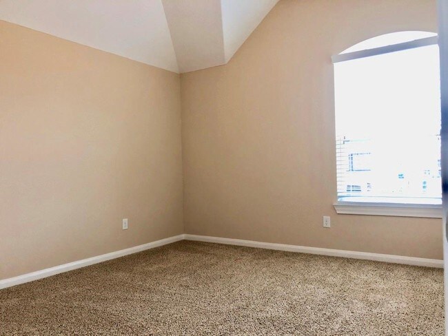 Building Photo - 3022 Rocky Canyon Dr