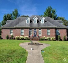 Building Photo - 126 Pheasant Run