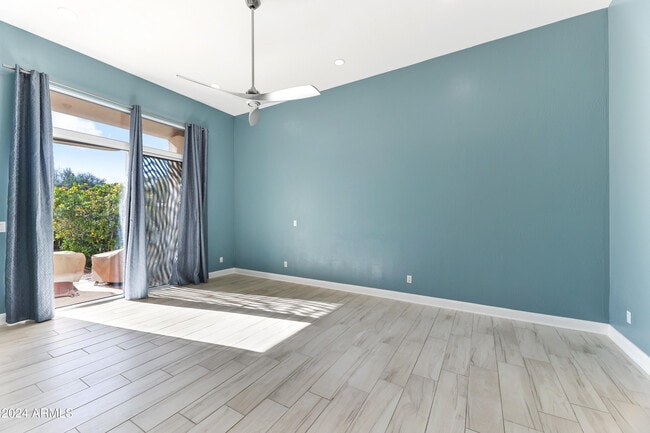 Building Photo - 11811 E Terra Dr