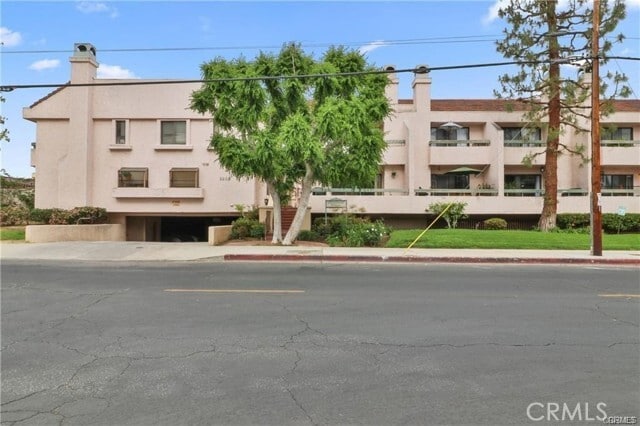 Primary Photo - 9906 Owensmouth Ave