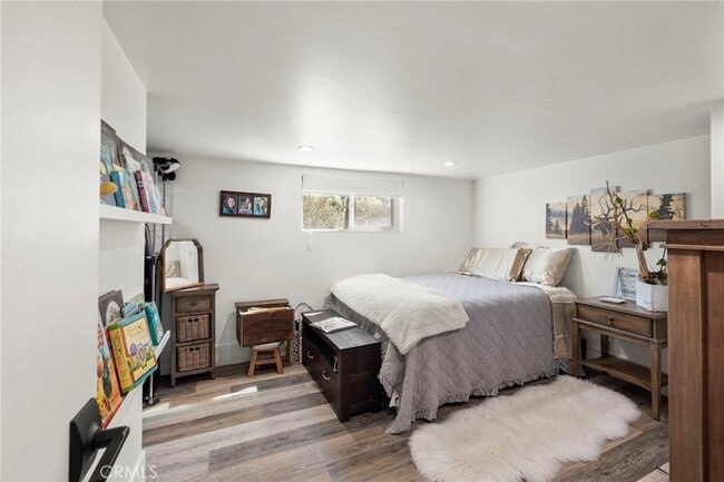 Building Photo - 1720 Vista Del Lago