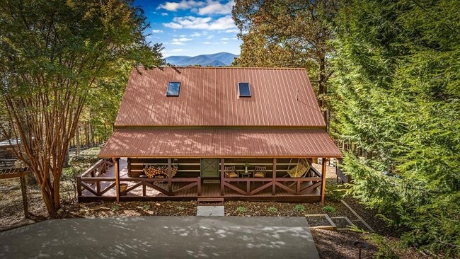 Building Photo - 212 Dogpatch Ln