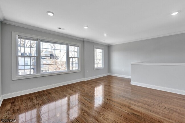 Building Photo - 126 N 15th St