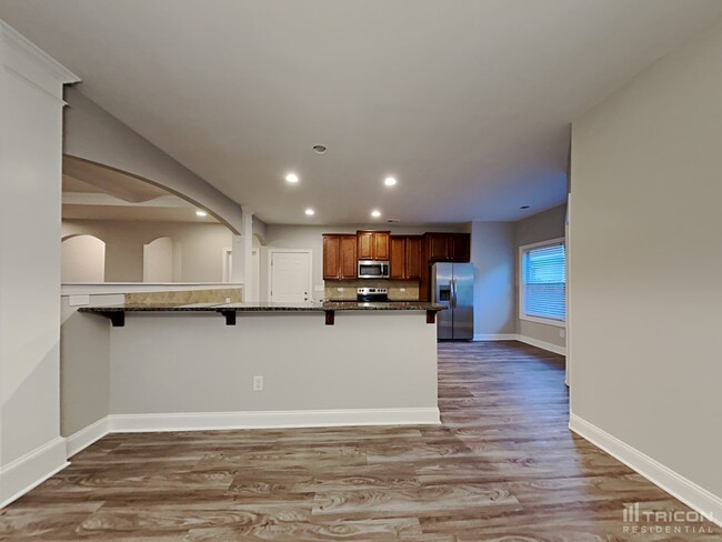 Building Photo - 302 Bronze Dr