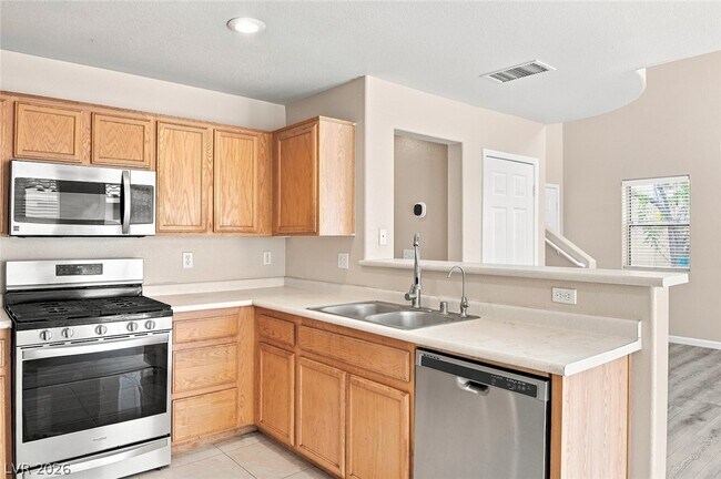 Building Photo - 1915 Sundown Canyon Dr