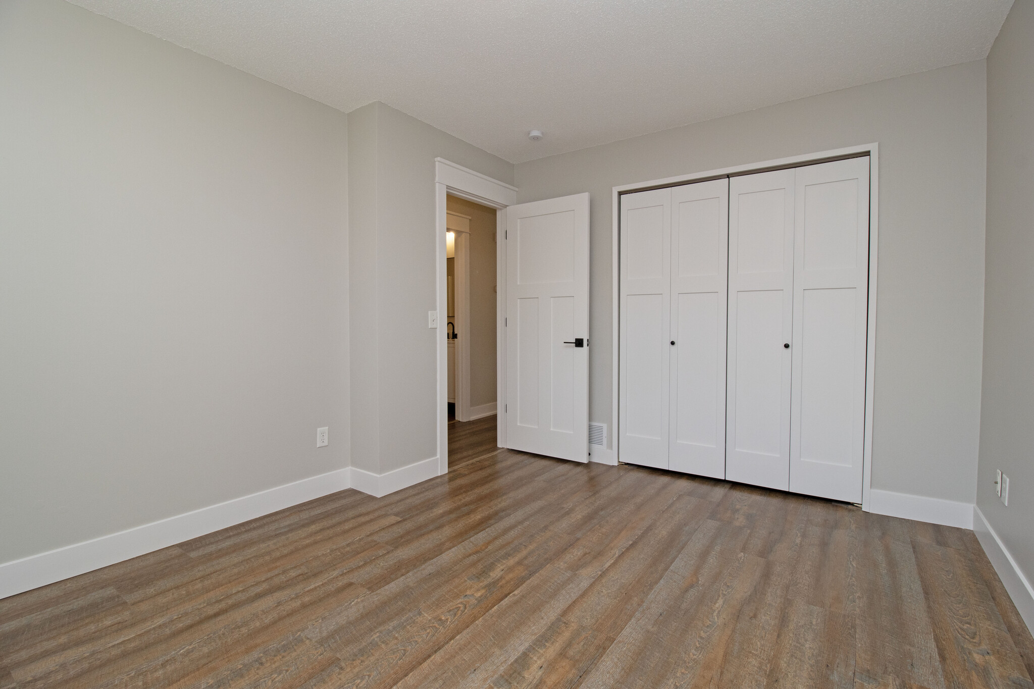 Building Photo - 6082 Kalland Cir NE