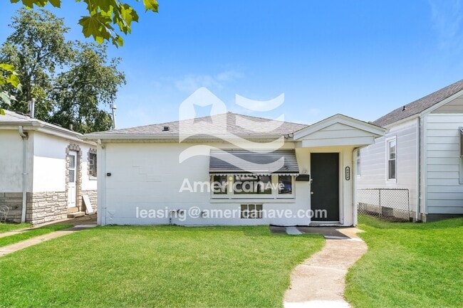 Building Photo - 4424 S 39th St