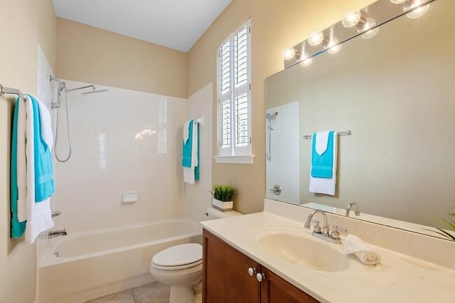 Building Photo - 4244 Grove Park Dr