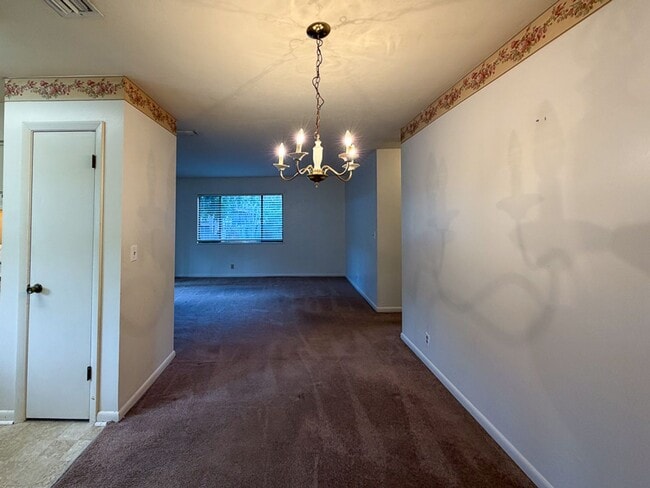 Building Photo - 2/2 Home in Turkey Creek Forest - Availabl...