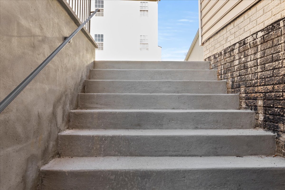 Building Photo - 1506 Mississippi Ave SE