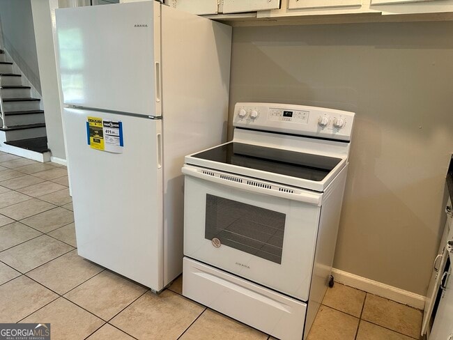 Building Photo - 498 North Ave