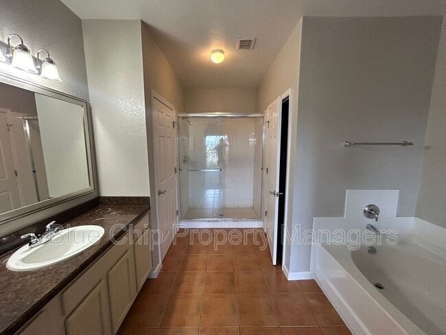 Building Photo - 14200 Avalon Rd