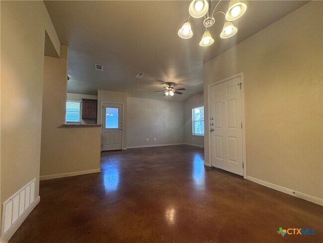 Building Photo - 1523 Aztec Trce