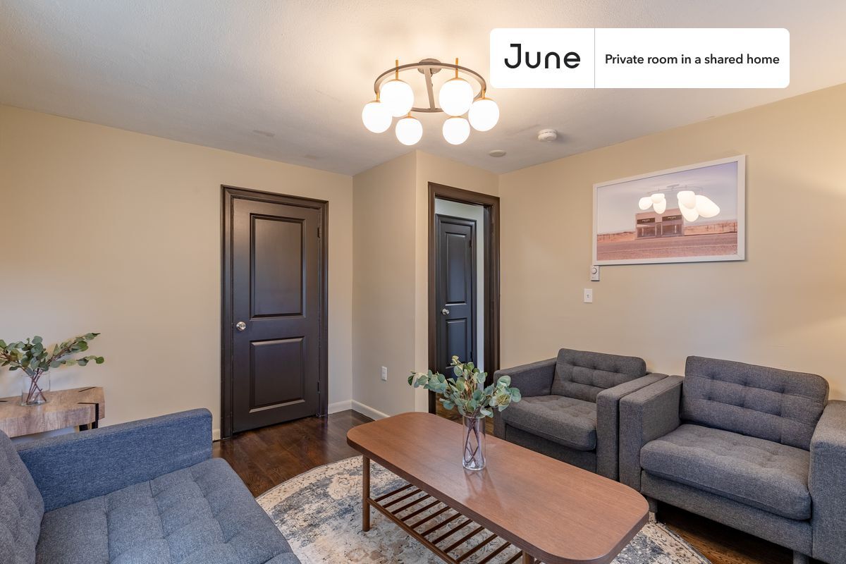 Building Photo - Room in Shared 6 bed/4 bath home in Brighton