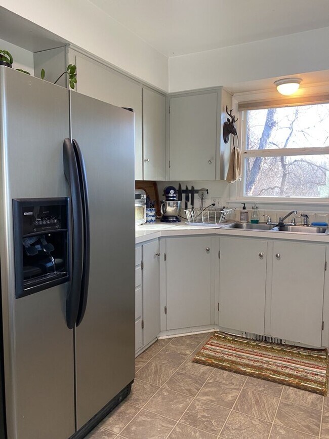 Building Photo - 1724-1726 Morningside Dr