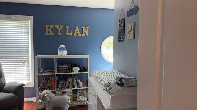 Building Photo - 4603 Villa Chase Dr NE