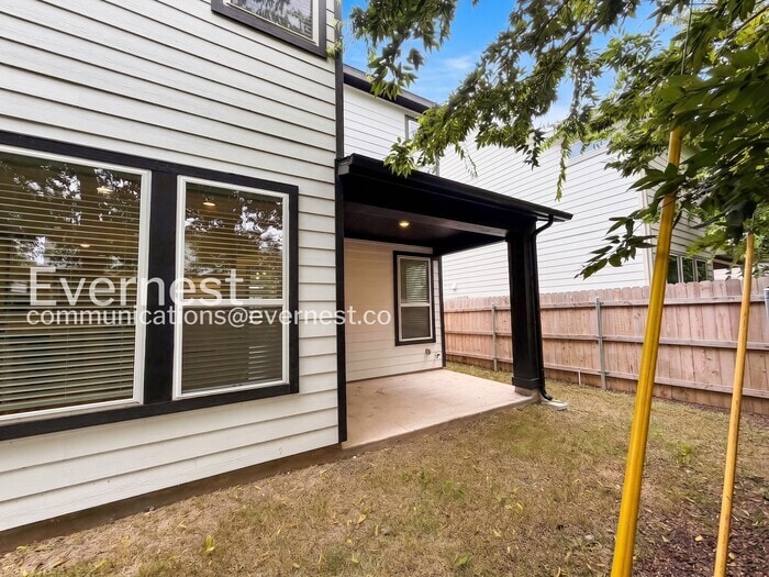 Building Photo - 1517 Iberville Dr