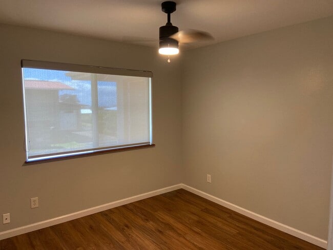 Building Photo - Remodeled Residence with In-Town Location
