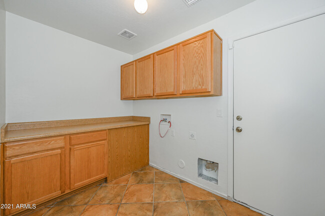 Building Photo - 961 S 223rd Dr