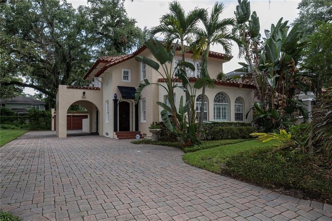 Primary Photo - 732 Edgewater Dr
