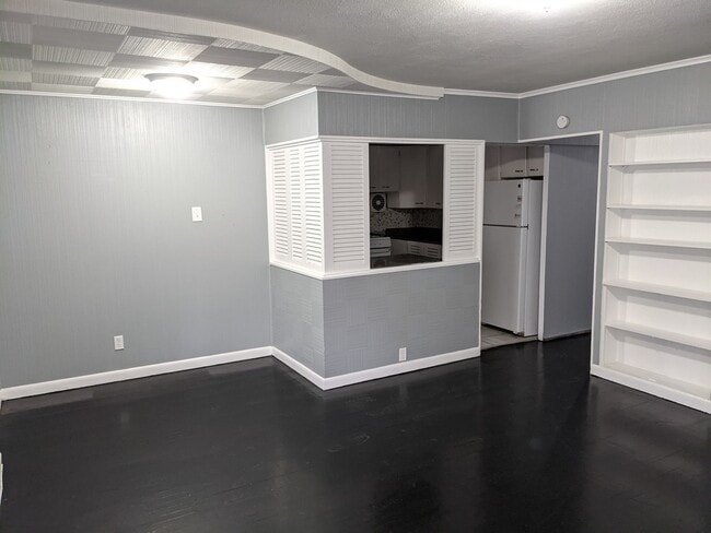 Building Photo - 2346 Berwyn Dr