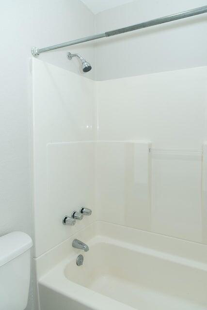 Building Photo - 127 Newcastle Cir