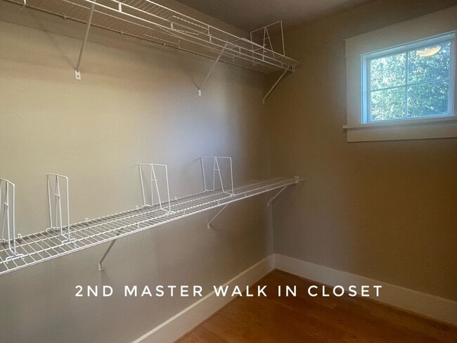 Building Photo - Tech Commuter's Dream Home - Walk to Micro...