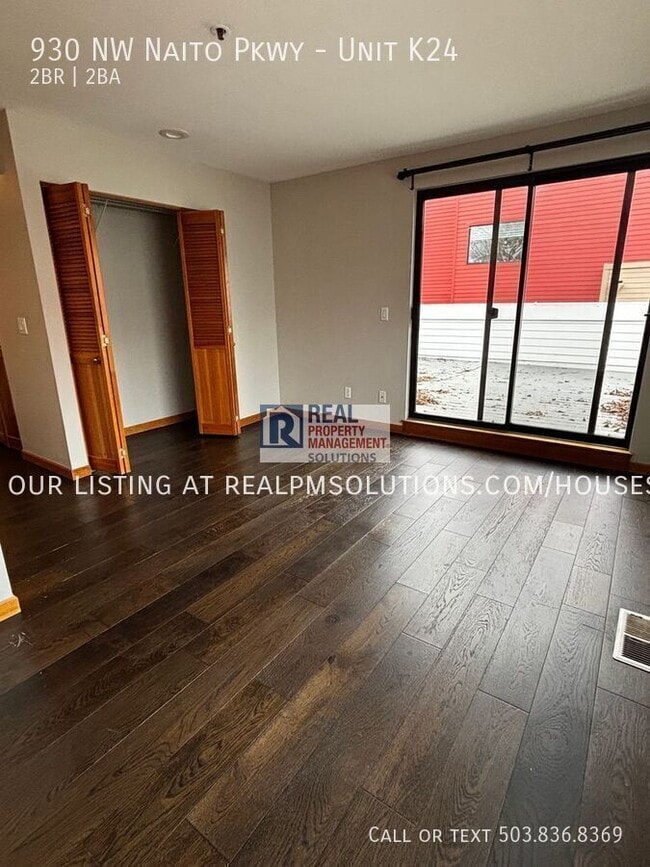 Building Photo - 930 NW Naito Pkwy