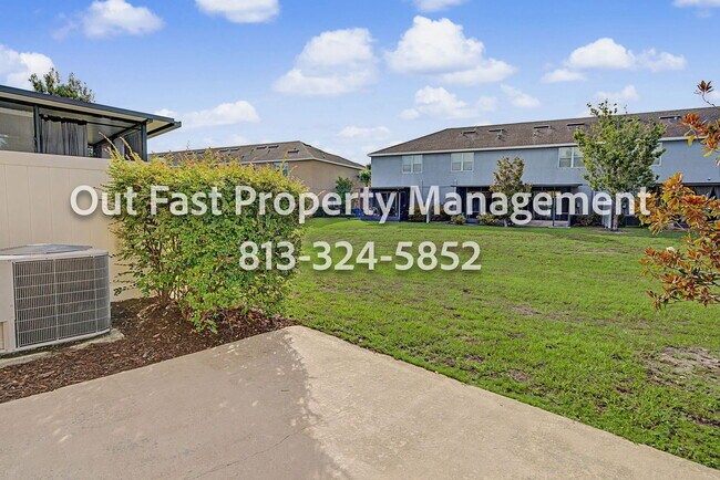 Building Photo - 6919 Holly Heath Dr