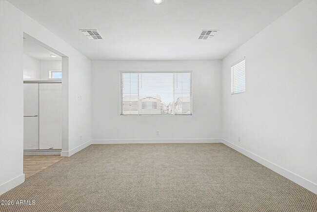 Building Photo - 21505 E Sparrow Dr