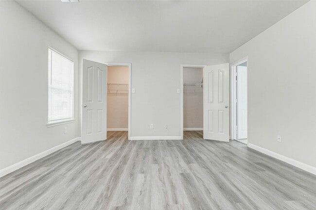 Building Photo - 7027 Parkford Meadow Dr