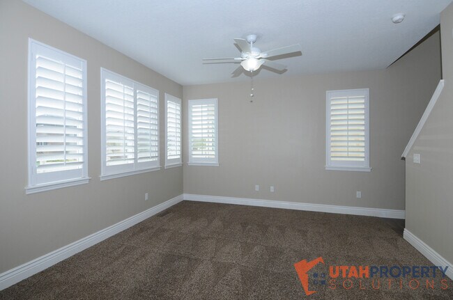 Building Photo - 3755 N Prairie Grass Dr