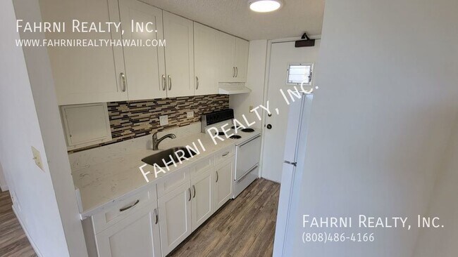 Building Photo - 1419 Dominis St