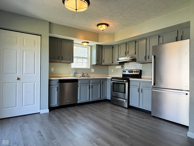 Building Photo - 39 Cedarwood Dr